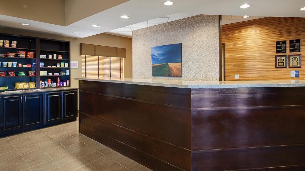 Best Western Plus Night Watchman Inn & Suites Greensburg Екстериор снимка