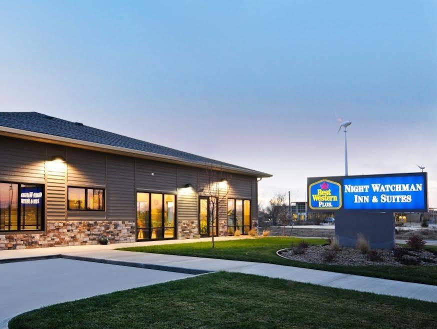 Best Western Plus Night Watchman Inn & Suites Greensburg Екстериор снимка